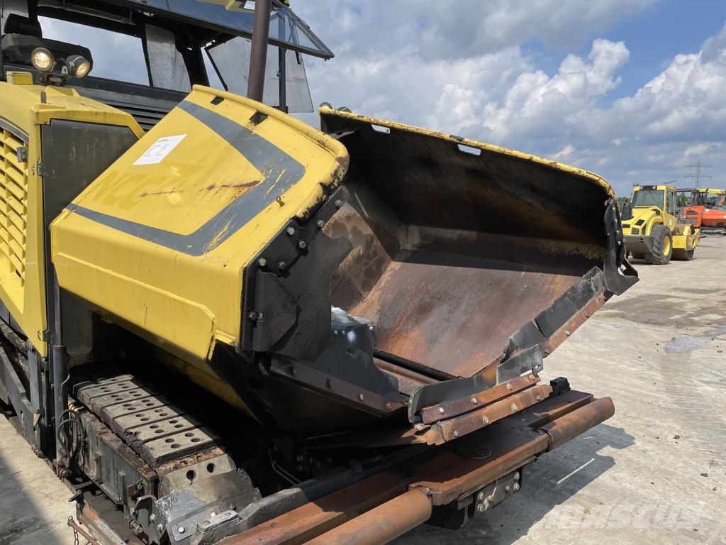 Bomag BF 700 C-2 Asfaltsläggningsmaskiner