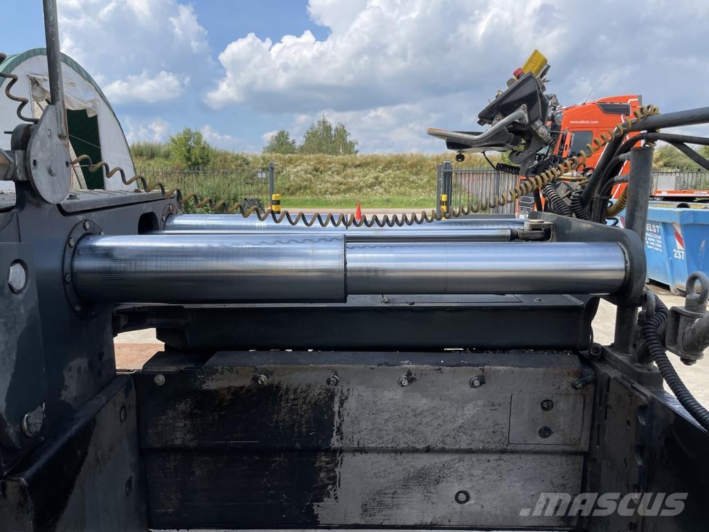 Bomag BF 700 C-2 Asfaltsläggningsmaskiner