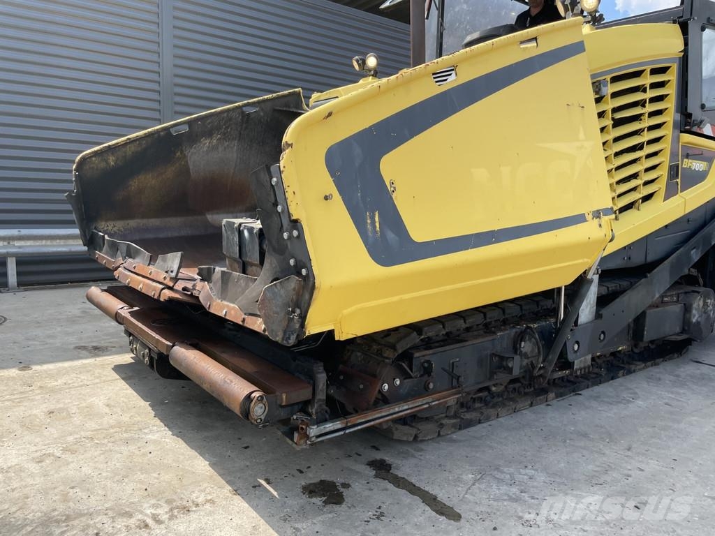 Bomag BF 700 C-2 Asfaltsläggningsmaskiner