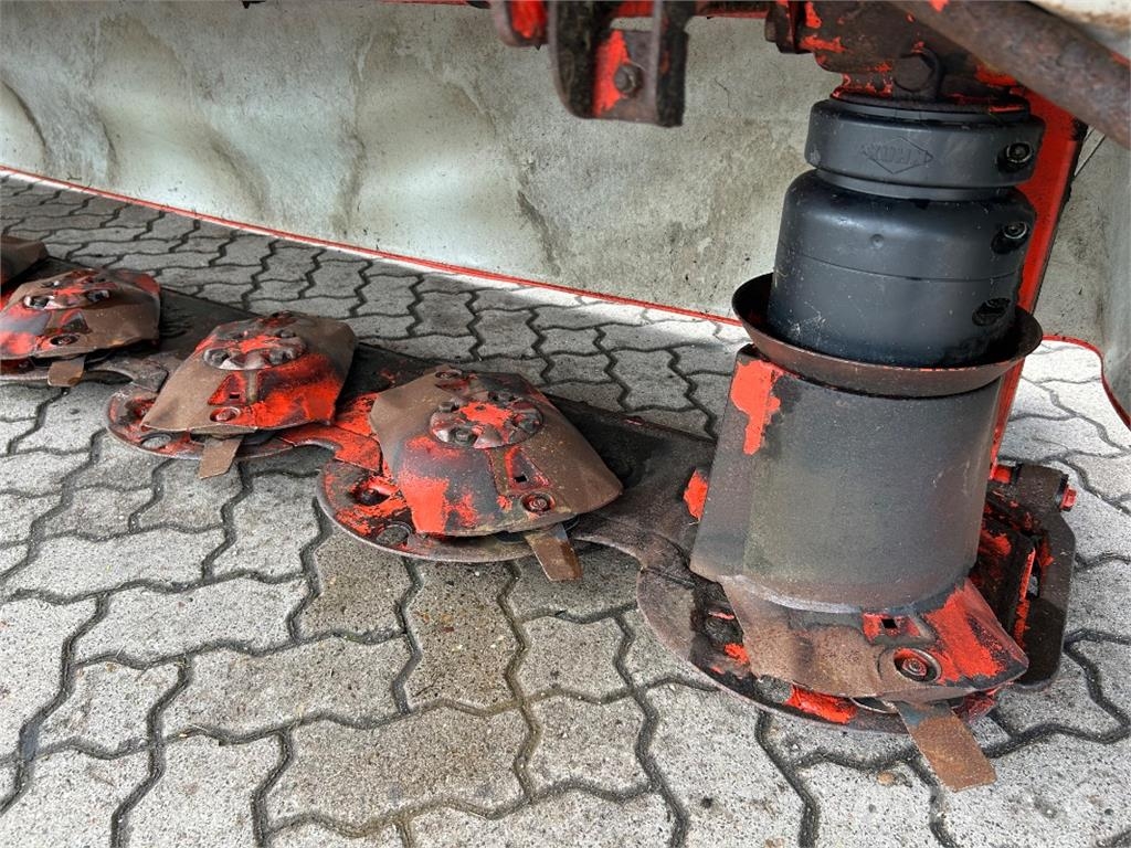 Kuhn GMD 4411 FF Slåtterkrossar