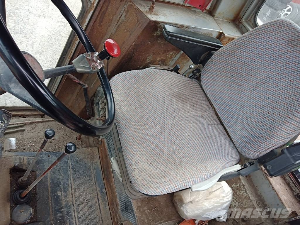 Massey Ferguson 590 4X4 Traktori