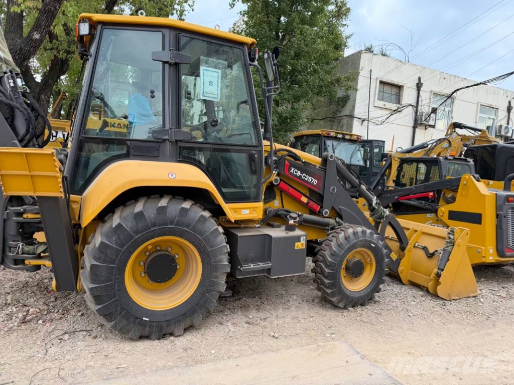 XCMG XC8-C2570  2026 brand New machine لوادر ذات جرافات عكسية