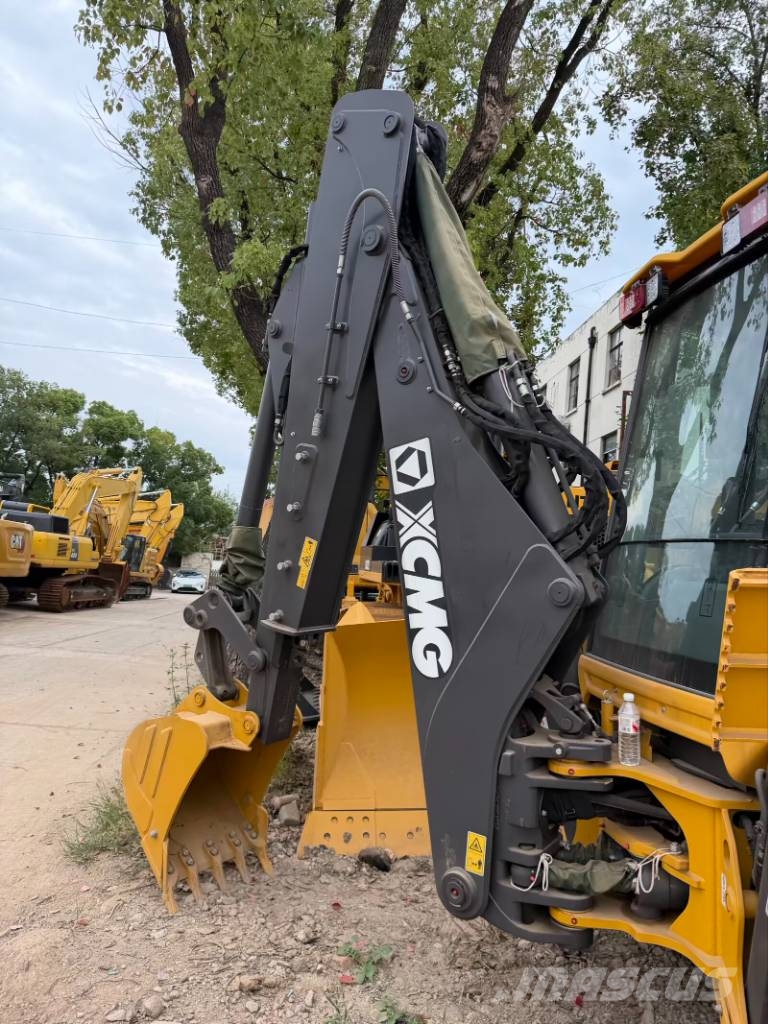 XCMG XC8-C2570  2026 brand New machine لوادر ذات جرافات عكسية