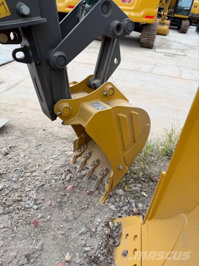XCMG XC8-C2570  2026 brand New machine لوادر ذات جرافات عكسية
