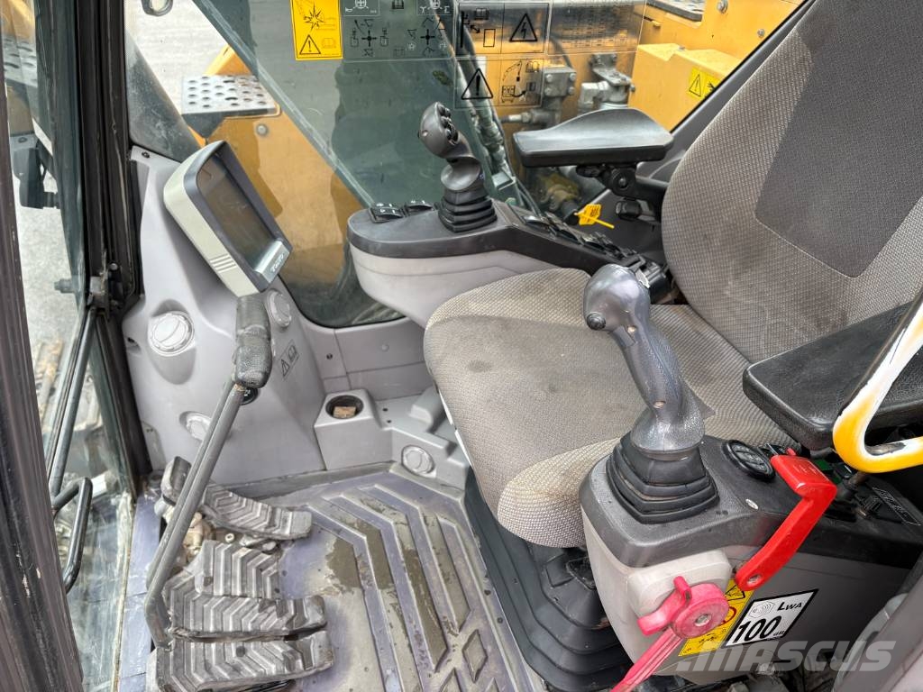 Volvo ECR145DL grävmaskin, rototilt, c-smörj Bandgrävare
