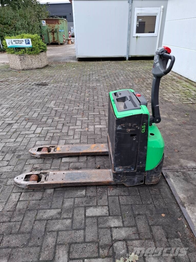 Cesab (BT/Toyota) P220 palletwagen Low lifter
