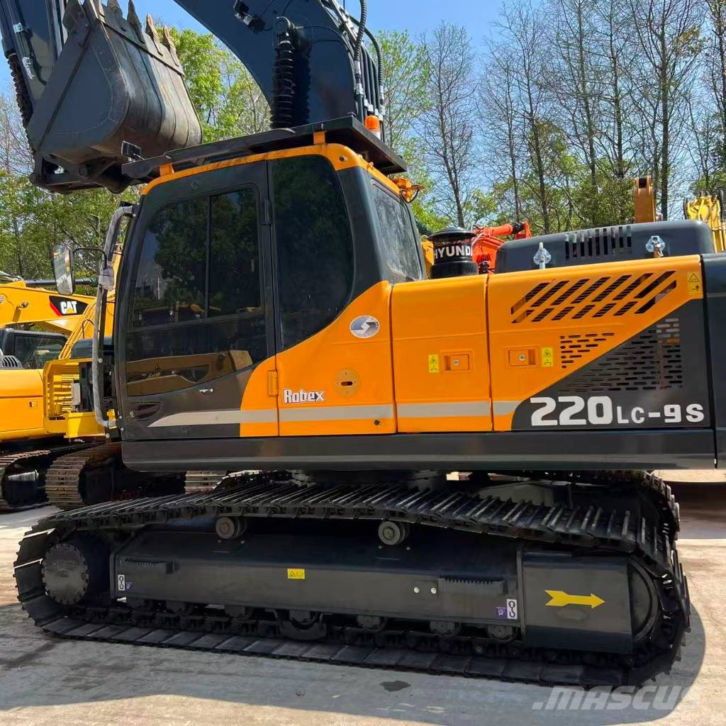 Hyundai R220LC-9S Midi-gravemaskiner 7t - 12t