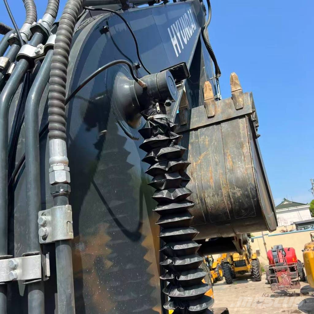 Hyundai R220LC-9S Midi-gravemaskiner 7t - 12t