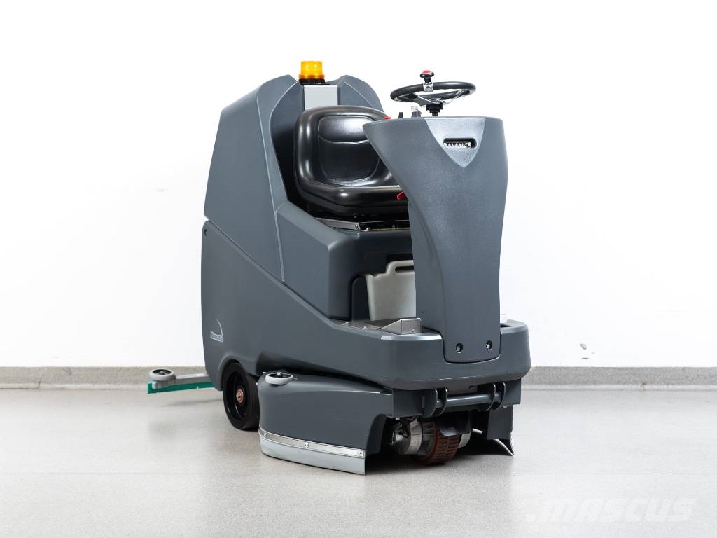 Numatic TTV 678G/400T Ø850mm NEW BATTERIES Podlahové mycí stroje