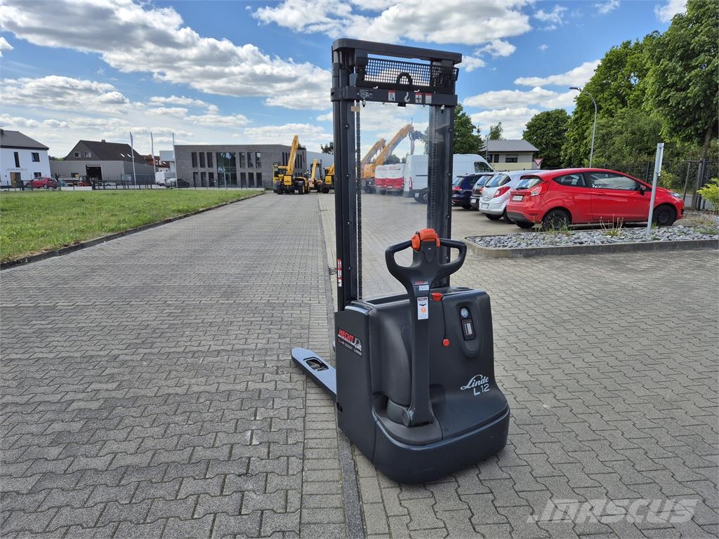 Linde L12i Samopogonski ručni viljuškari
