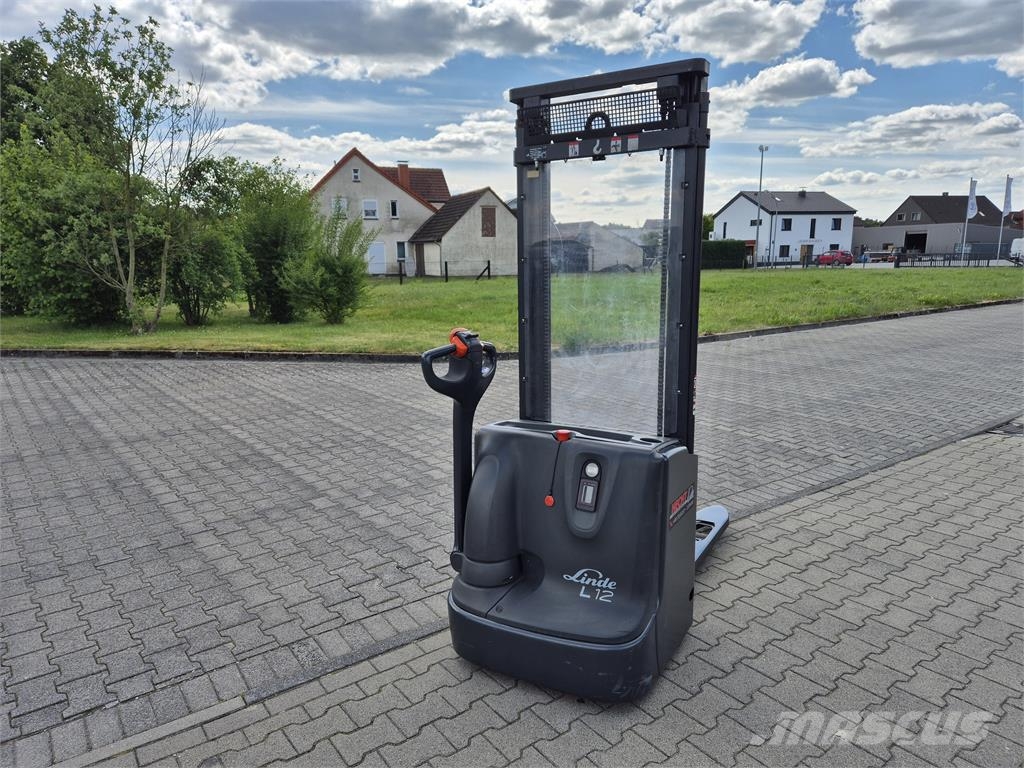 Linde L12i Samopogonski ručni viljuškari