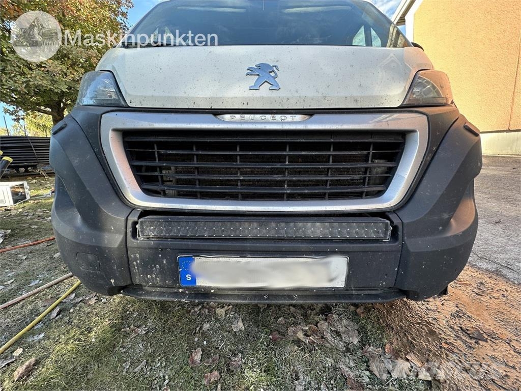 Peugeot Boxer 2.0 BlueHDi 160 商务面包车