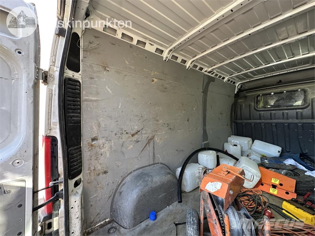 Peugeot Boxer 2.0 BlueHDi 160 商务面包车