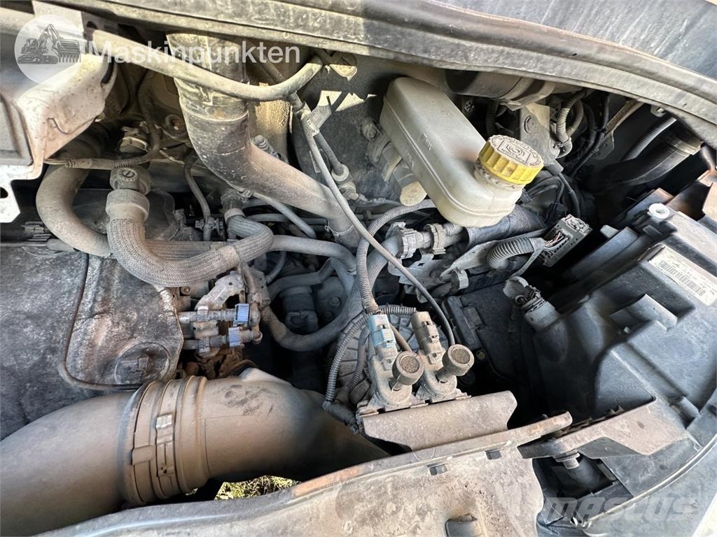 Peugeot Boxer 2.0 BlueHDi 160 商务面包车