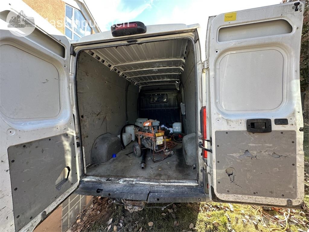 Peugeot Boxer 2.0 BlueHDi 160 商务面包车