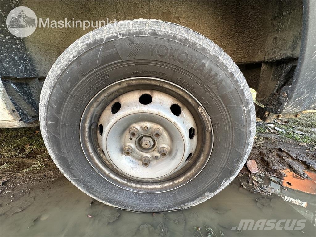 Peugeot Boxer 2.0 BlueHDi 160 商务面包车
