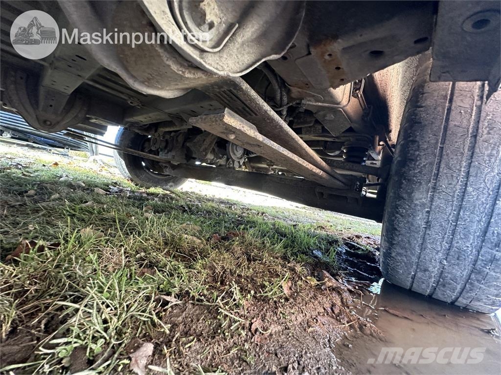 Peugeot Boxer 2.0 BlueHDi 160 商务面包车