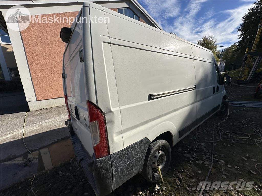 Peugeot Boxer 2.0 BlueHDi 160 商务面包车