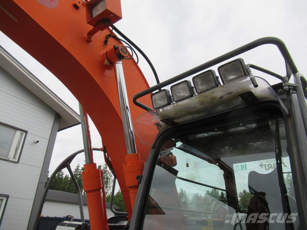 Hitachi ZX 135 US-3 Koparki gąsienicowe
