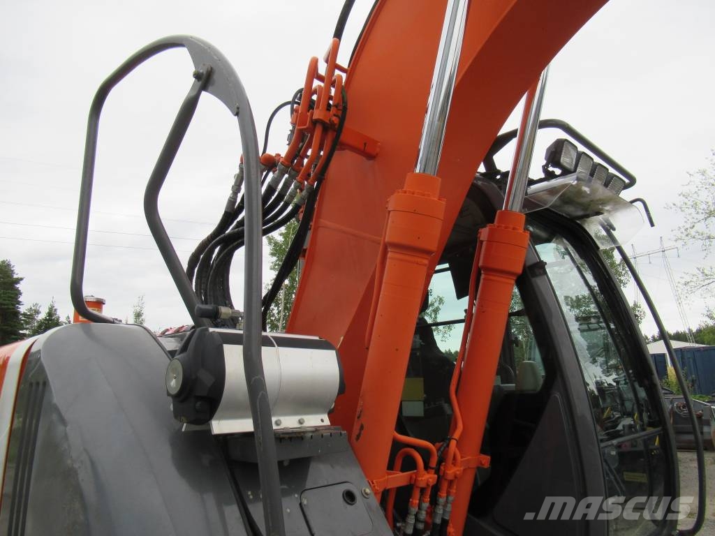 Hitachi ZX 135 US-3 Koparki gąsienicowe
