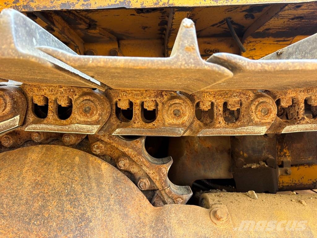 Komatsu D 41 P-3 Spycharki gąsienicowe