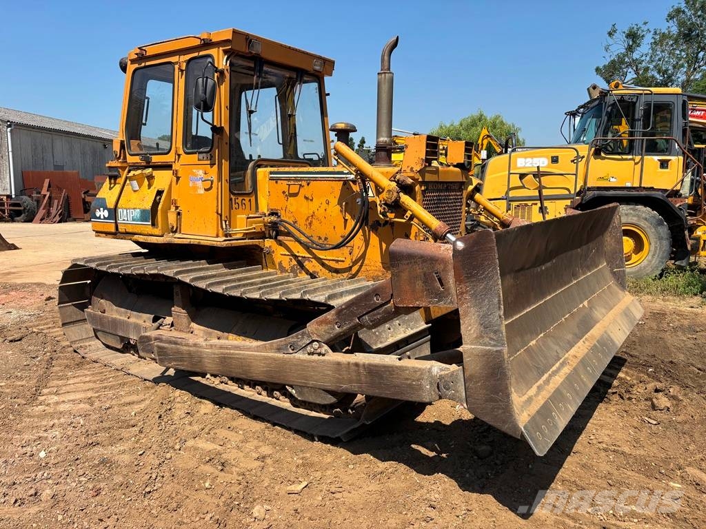 Komatsu D 41 P-3 Spycharki gąsienicowe