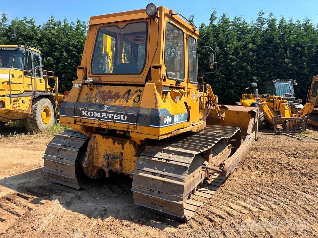Komatsu D 41 P-3 Spycharki gąsienicowe