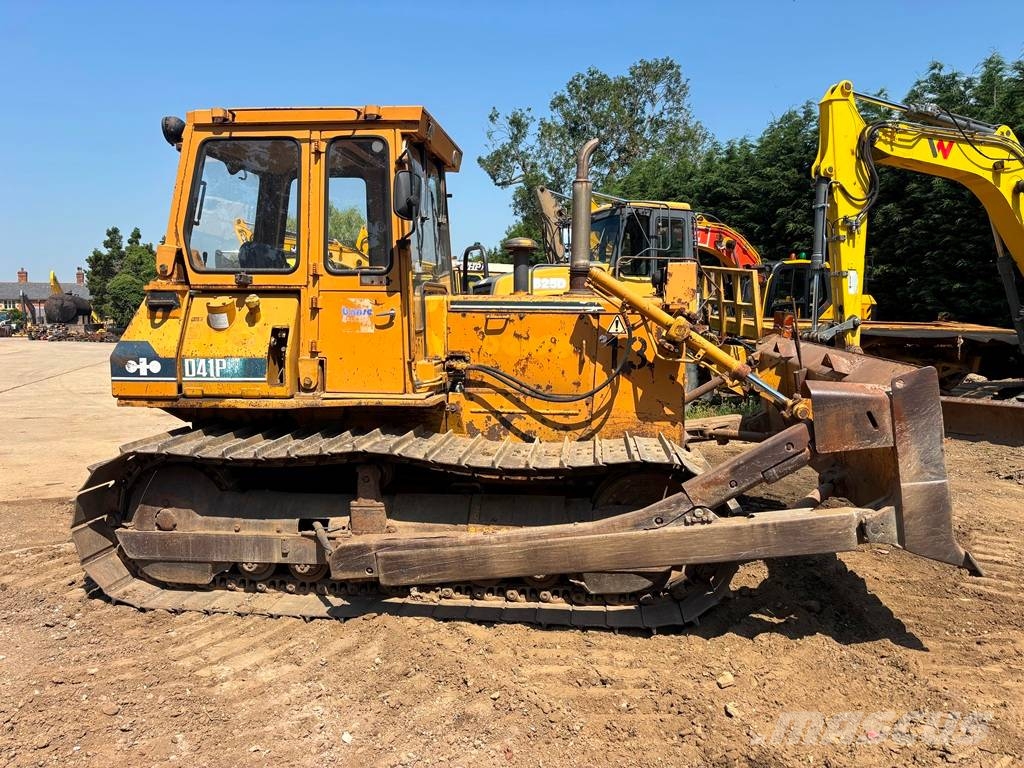 Komatsu D 41 P-3 Spycharki gąsienicowe