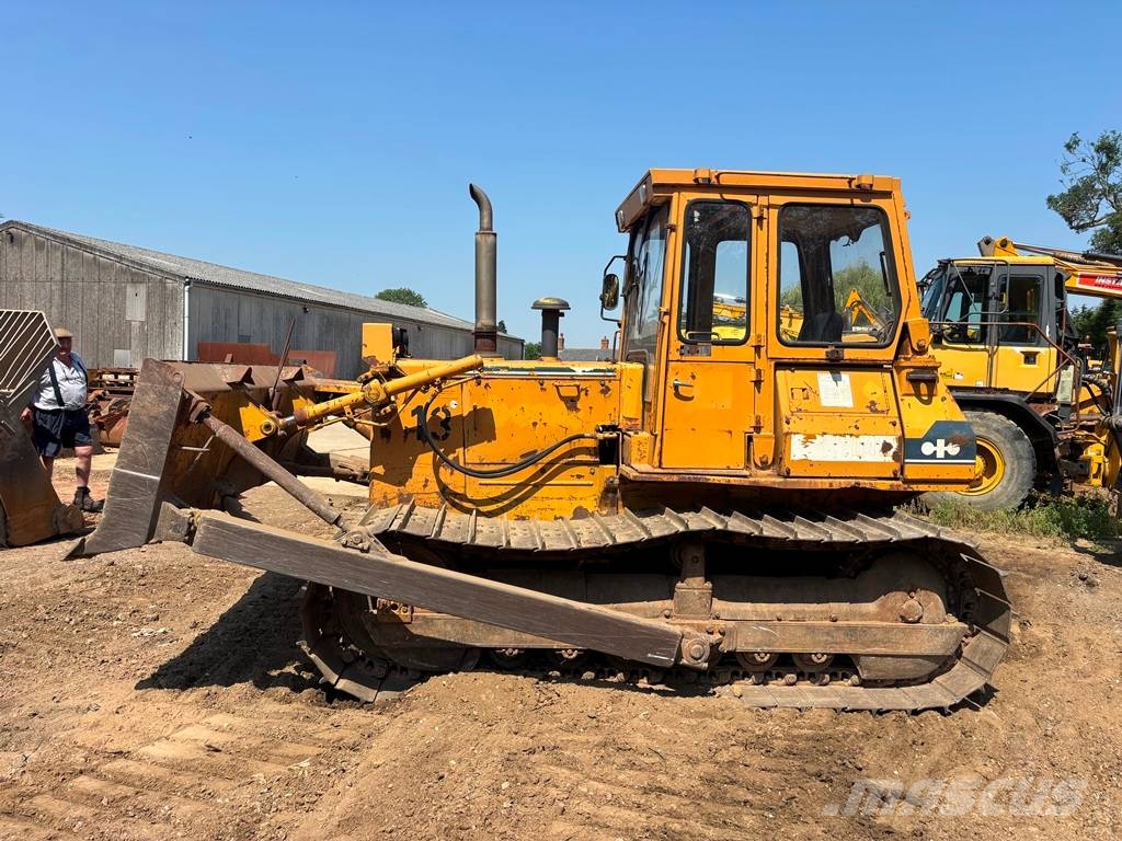 Komatsu D 41 P-3 Spycharki gąsienicowe