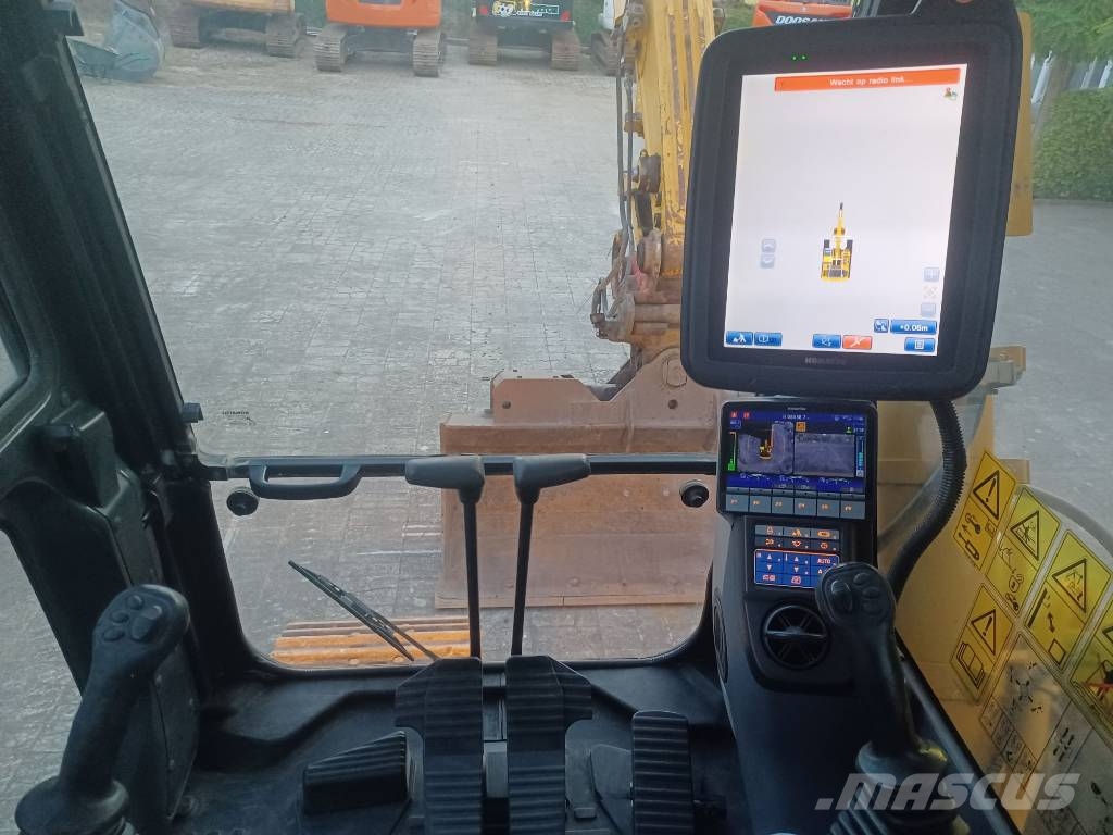 Komatsu PC 210 LCi-11 / Komatsu PC 210 LC-11 Εκσκαφείς με ερπύστριες