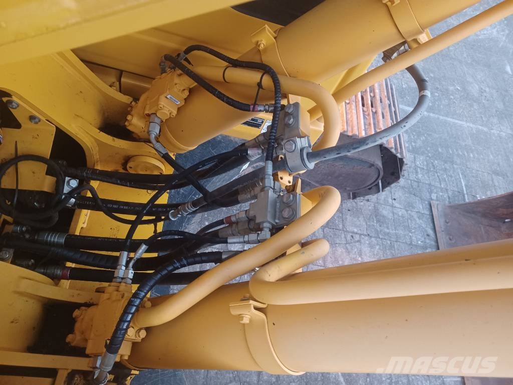 Komatsu PC 210 LCi-11 / Komatsu PC 210 LC-11 Εκσκαφείς με ερπύστριες