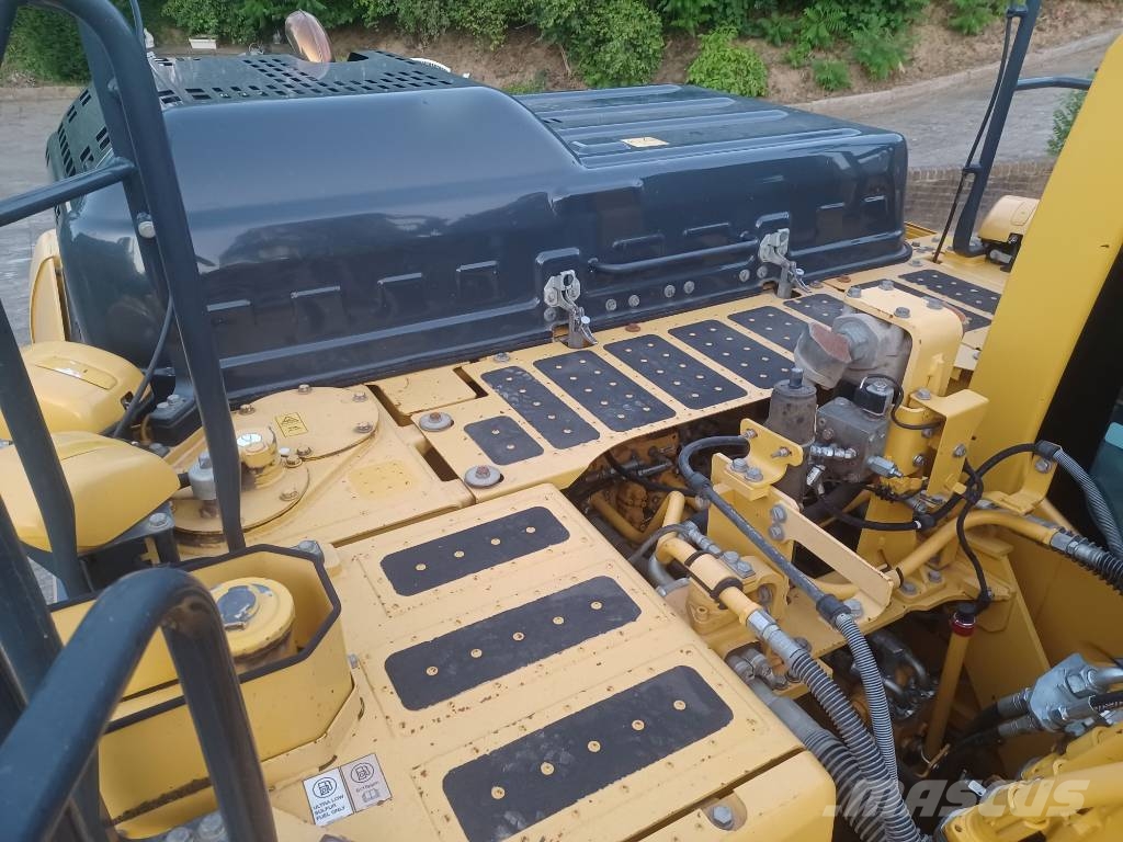 Komatsu PC 210 LCi-11 / Komatsu PC 210 LC-11 Εκσκαφείς με ερπύστριες