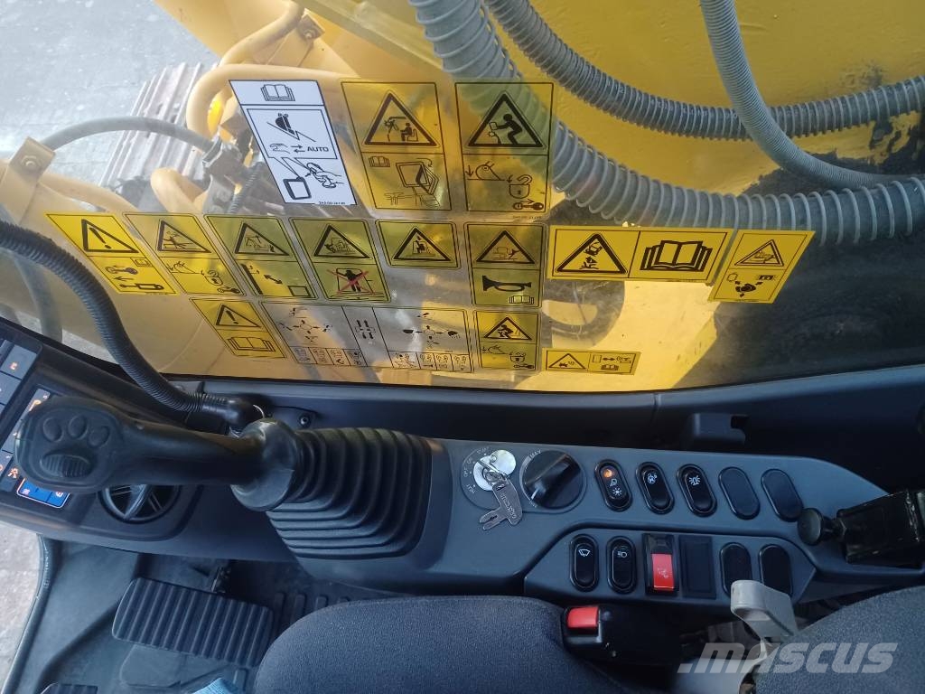 Komatsu PC 210 LCi-11 / Komatsu PC 210 LC-11 Εκσκαφείς με ερπύστριες