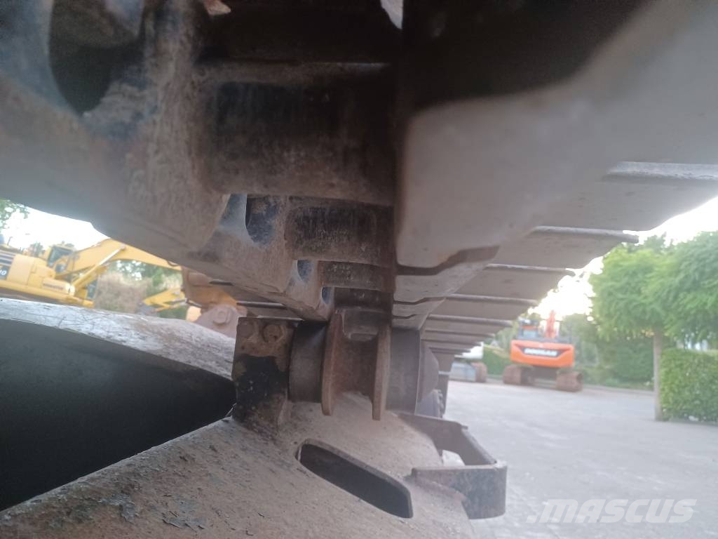 Komatsu PC 210 LCi-11 / Komatsu PC 210 LC-11 Εκσκαφείς με ερπύστριες