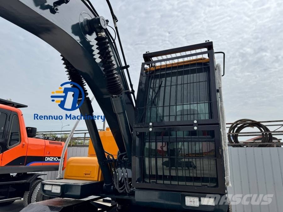 Hyundai 150 حفارات بعجل