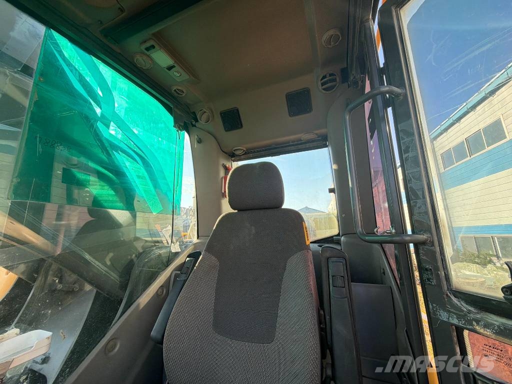 Volvo EC 460 C L 大型油圧ショベル12t以上（パワーショベル・ユンボ）