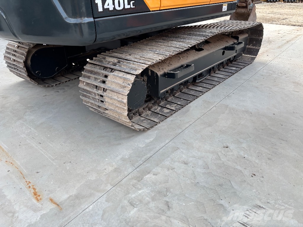 Hyundai HX140 LC Escavatori cingolati