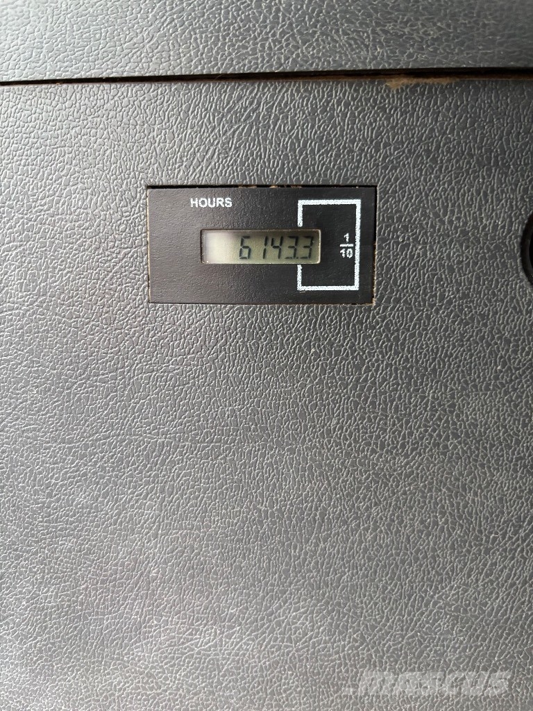 Hyundai HX140 LC Escavatori cingolati