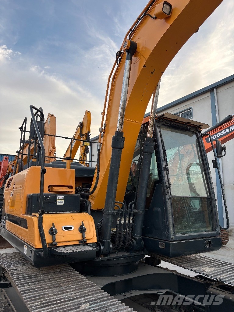 Hyundai HX140 LC Escavatori cingolati