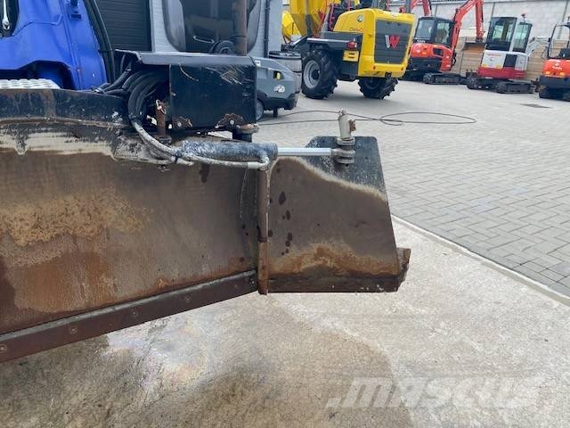 Takeuchi TL10 Kompaktrakodók