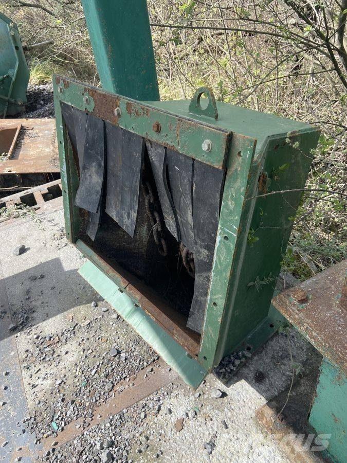 PY Broyeur percussion tertiaire 500x300 mm Slijpmachines / Frezen