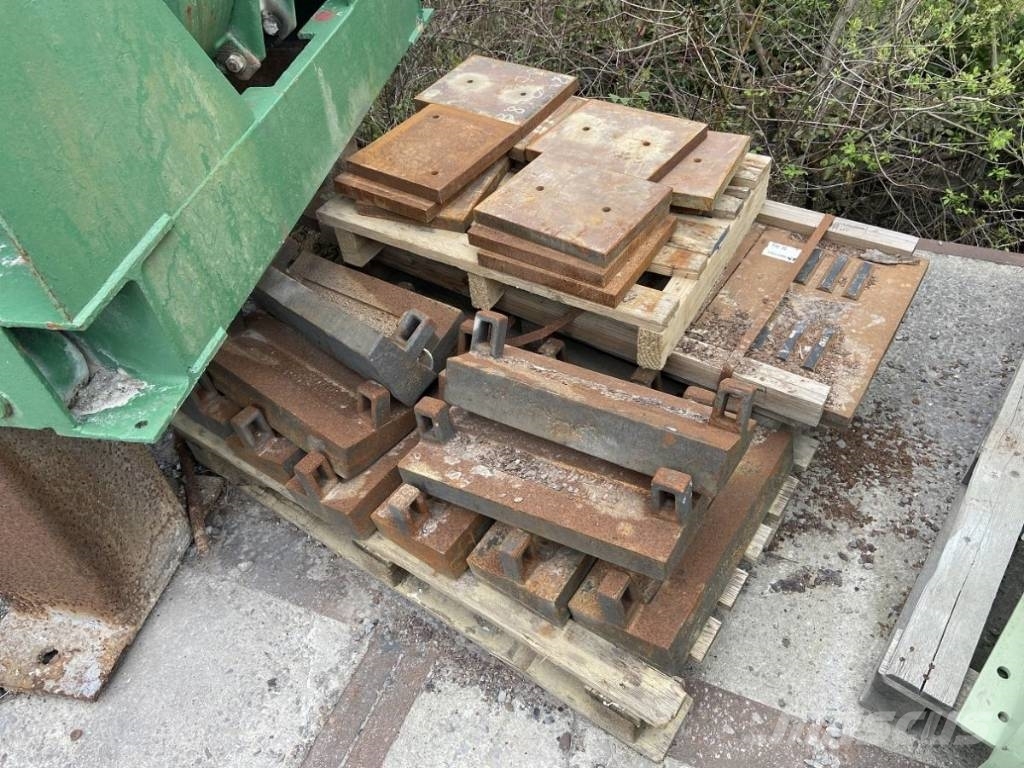 PY Broyeur percussion tertiaire 500x300 mm Slijpmachines / Frezen