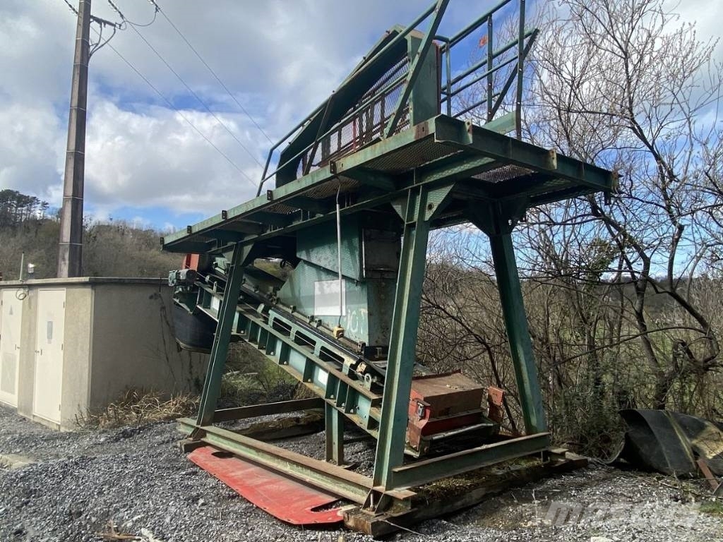 PY Broyeur percussion tertiaire 500x300 mm Slijpmachines / Frezen