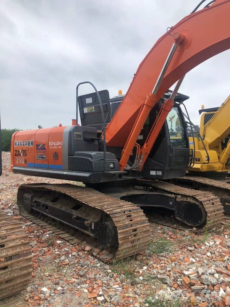 Hitachi ZX 210 حفارات زحافة