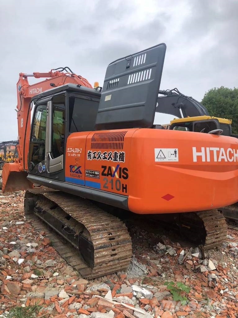 Hitachi ZX 210 حفارات زحافة