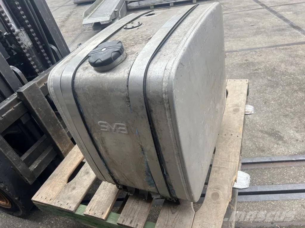  Diversen Hydrauliek tank l 70 b 45 h 62 met steune Hydraulik