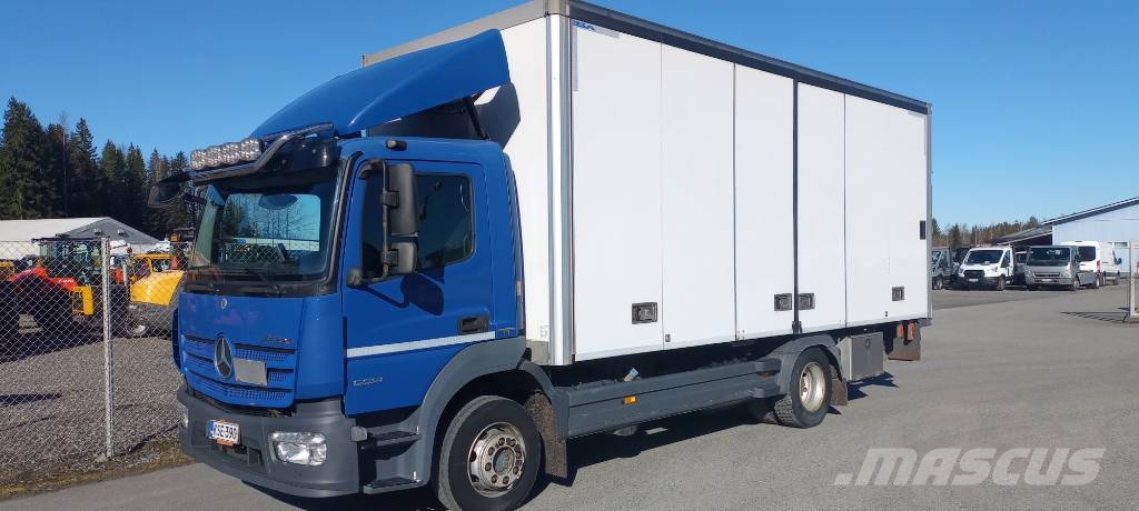 Mercedes-Benz Atego 1224 Camiones con caja de remolque