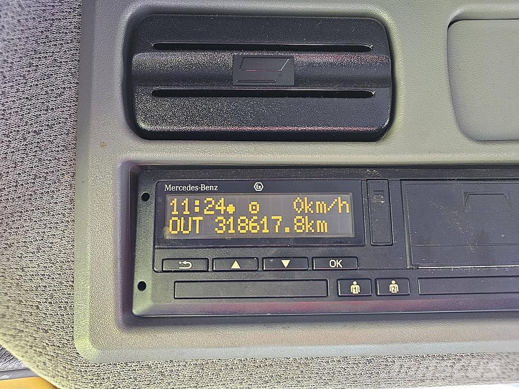 Mercedes-Benz ATEGO 1323 AIRCO TAILLIFT Camiones de caja de lona