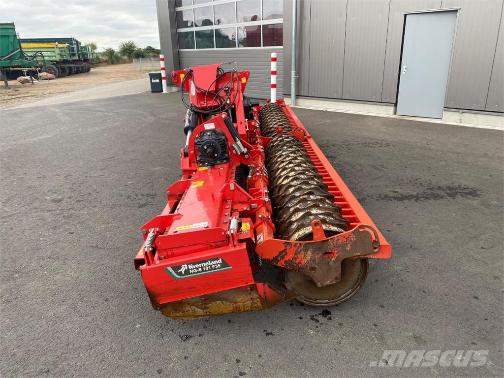 Kverneland NG-S 101 F35 *6 mtr.* Sonstige Landmaschinen