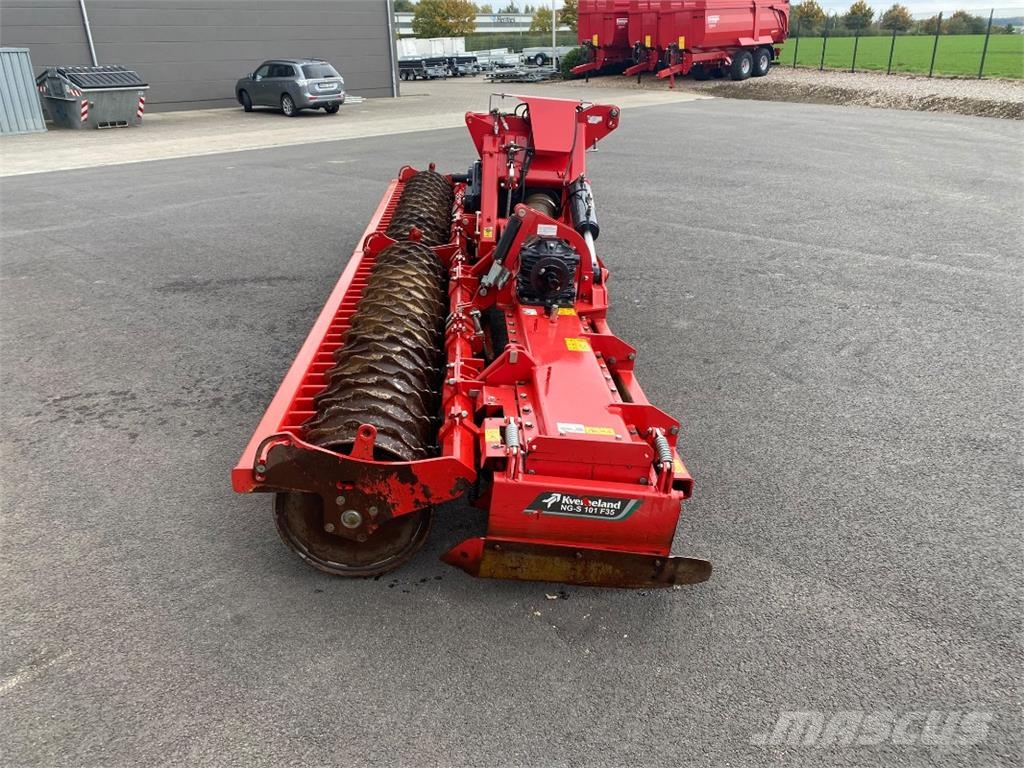 Kverneland NG-S 101 F35 *6 mtr.* Sonstige Landmaschinen
